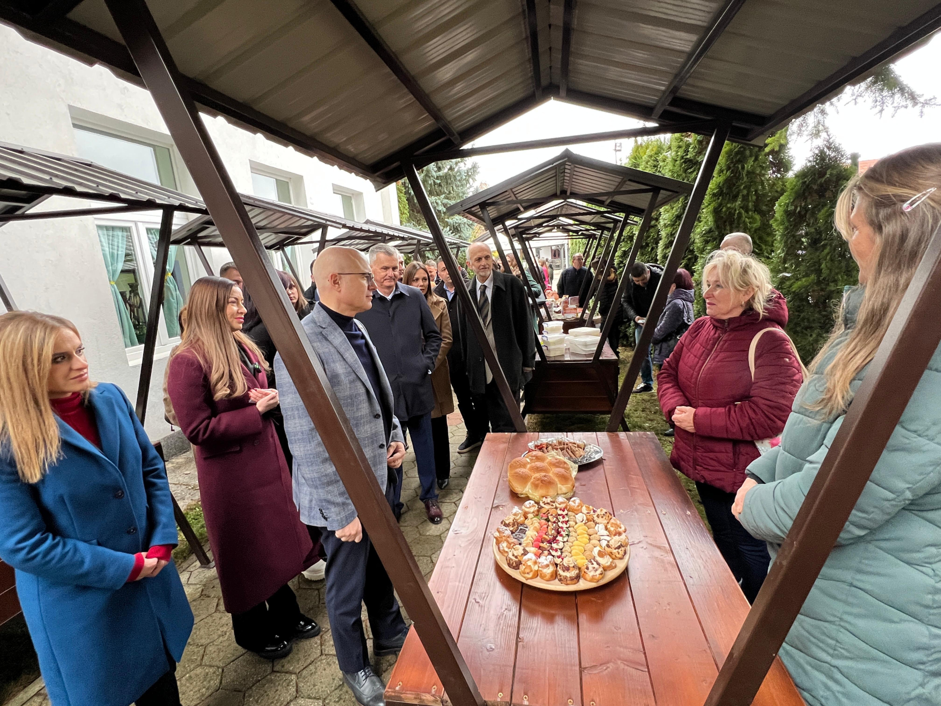 Vredne preduzetnice Zlatiborskog okruga dobile bespovratna sredstva da ulože u svoje poslove/ Foto: RINA