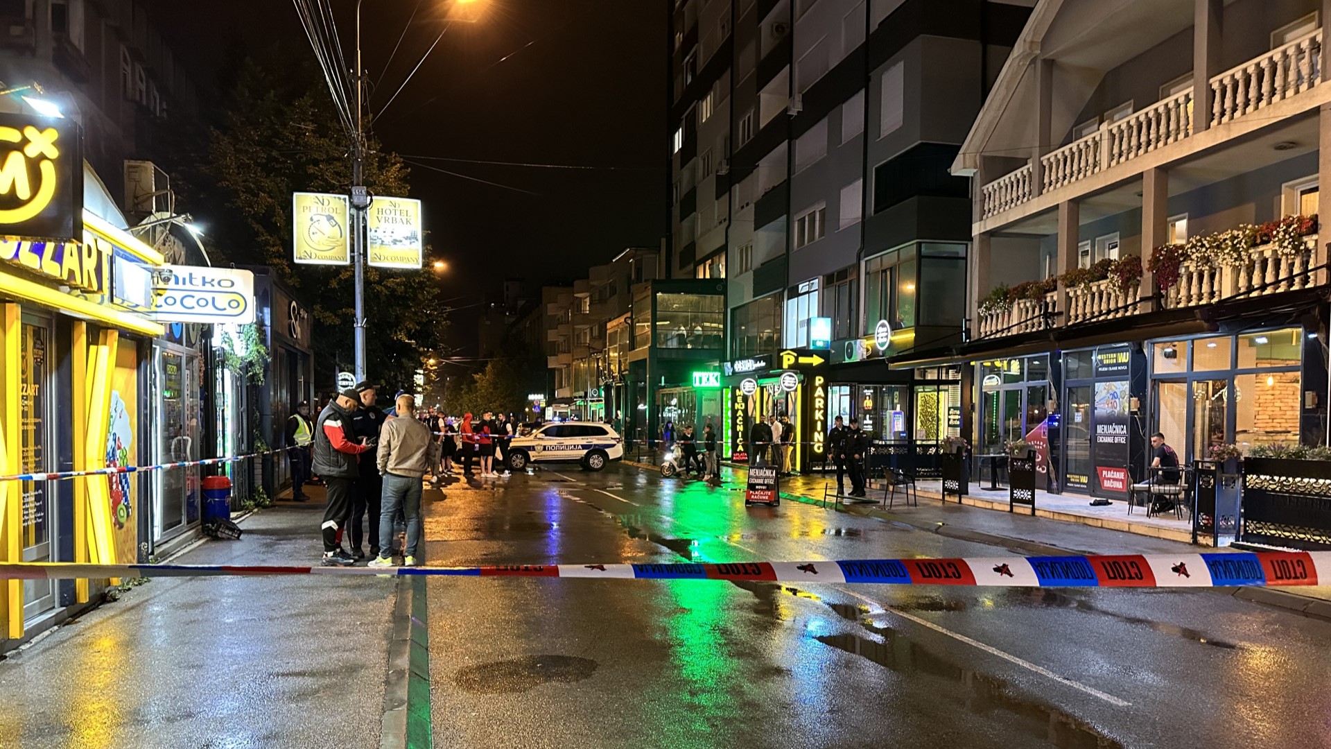 Haos u Novom Pazaru, potukli se mladići u centru grada: U tuči povređen i jedan policajac, akteri privedeni 