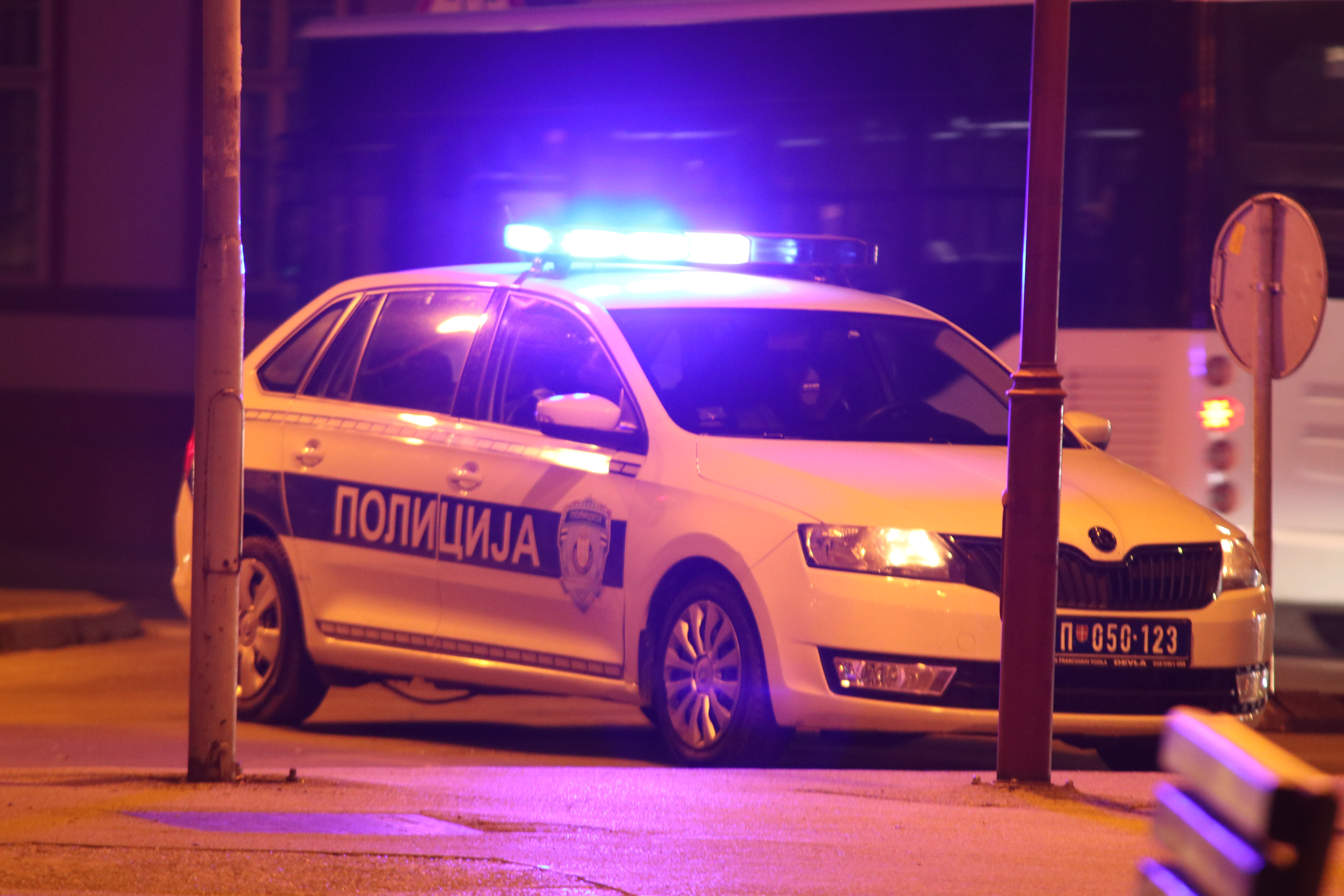 Lopov profesionalac završio u zatvoru zbog serija kradja u nekoliko gradova u Srbiji: Obijao automobil, a zatim ih odvozio u nepoznatom pravcu