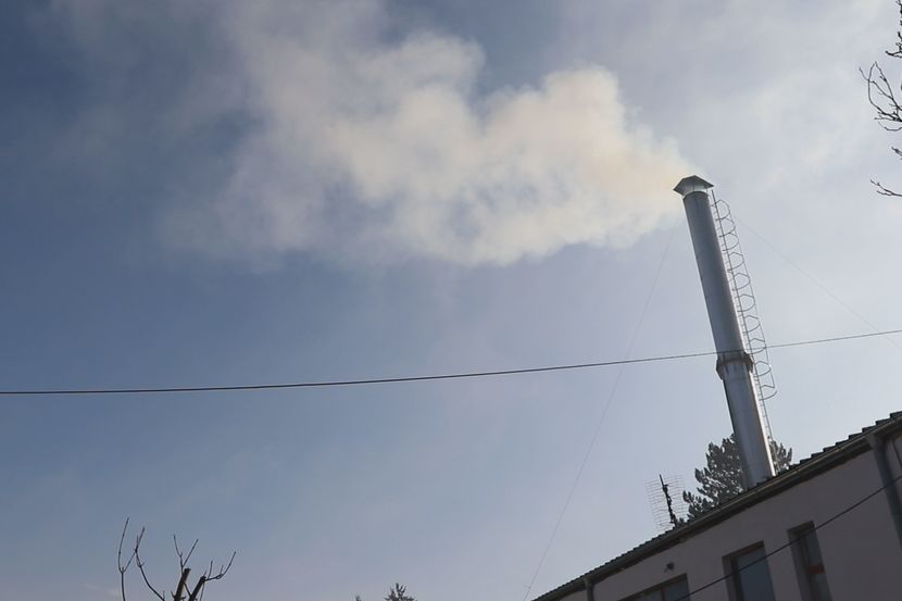 Vazduh u blizini škole u Kosjeriću bio ekstremno zagađen: Trošili 350 tona uglja na godišnjem nivou, sada je situacija dosta drugačija/ Foto: RINA