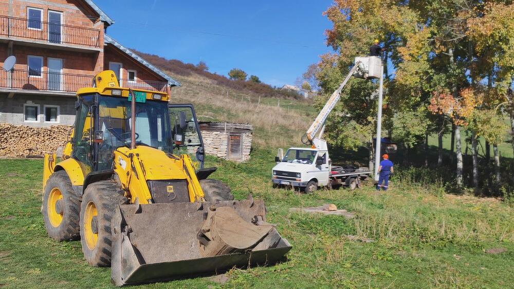 Bandera smrti iz pograničnog sela Ugao odmah uklonjena / foto: RINA