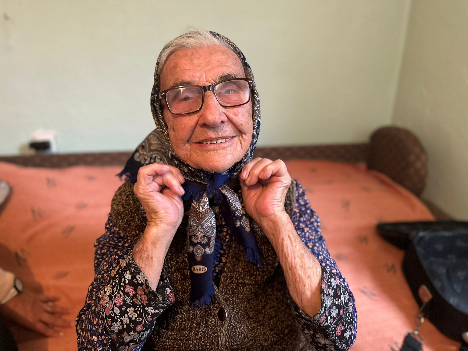 Žene rađajte decu i ne budite lenje: Baka Rada sa Kablara gazi desetu deceniju života i kaže da je srećna žena, ima četiri kćerke i čak 18 praunučića - ovo je njena poruka mladima (FOTO)
