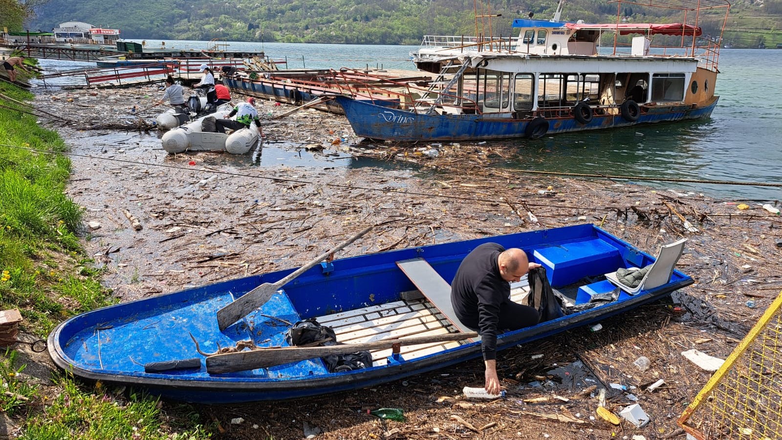 Smeće bacaju gde stignu, najčešće uz obalu reke Drine: Na teritoriji Bajine Bašte mapirano 56 divljih deponije, sve su uklonjene ali brzo nastaju nove (FOTO)