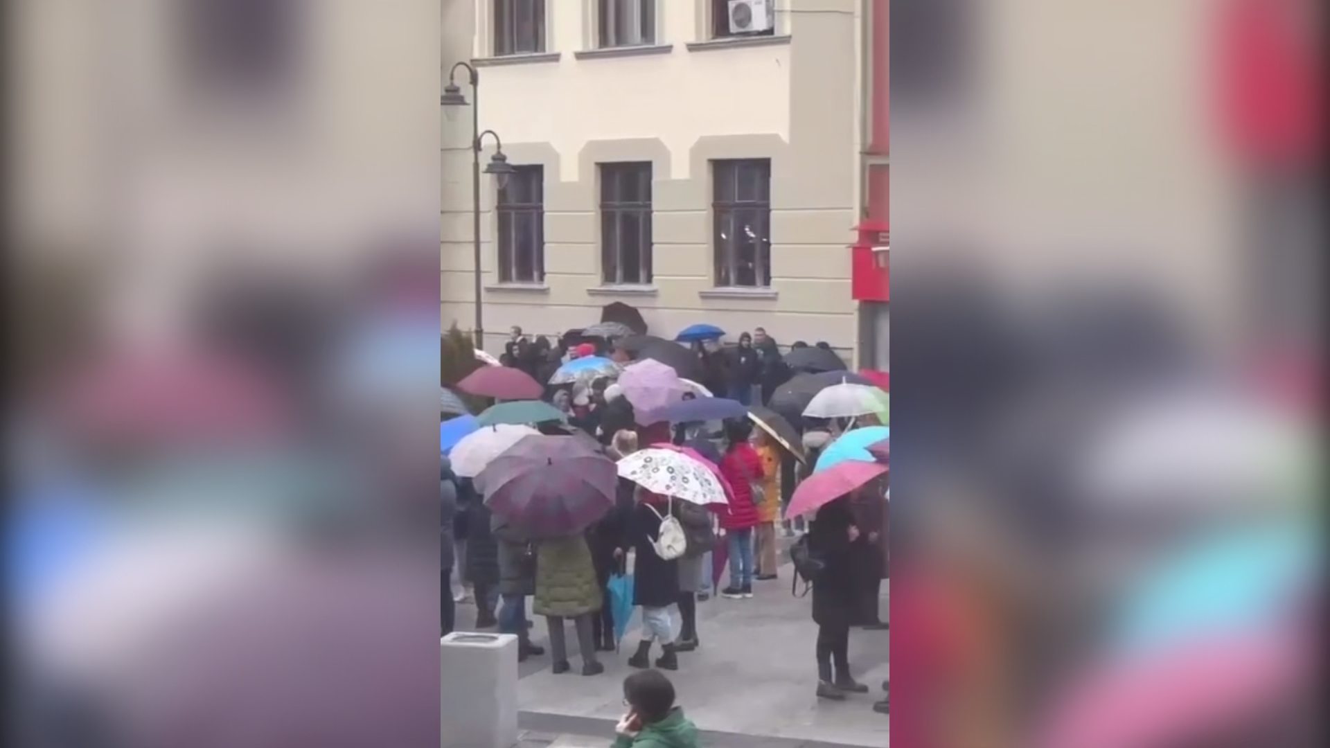 Žurka ili odavanje počasti žrtvama, nisam očekivala glasnu muziku na skupu: Čačani podeljenih mišljenja kad je u pitanju protest, nastavnici koji ne podržavaju blokade izloženi strašnim uvredama 