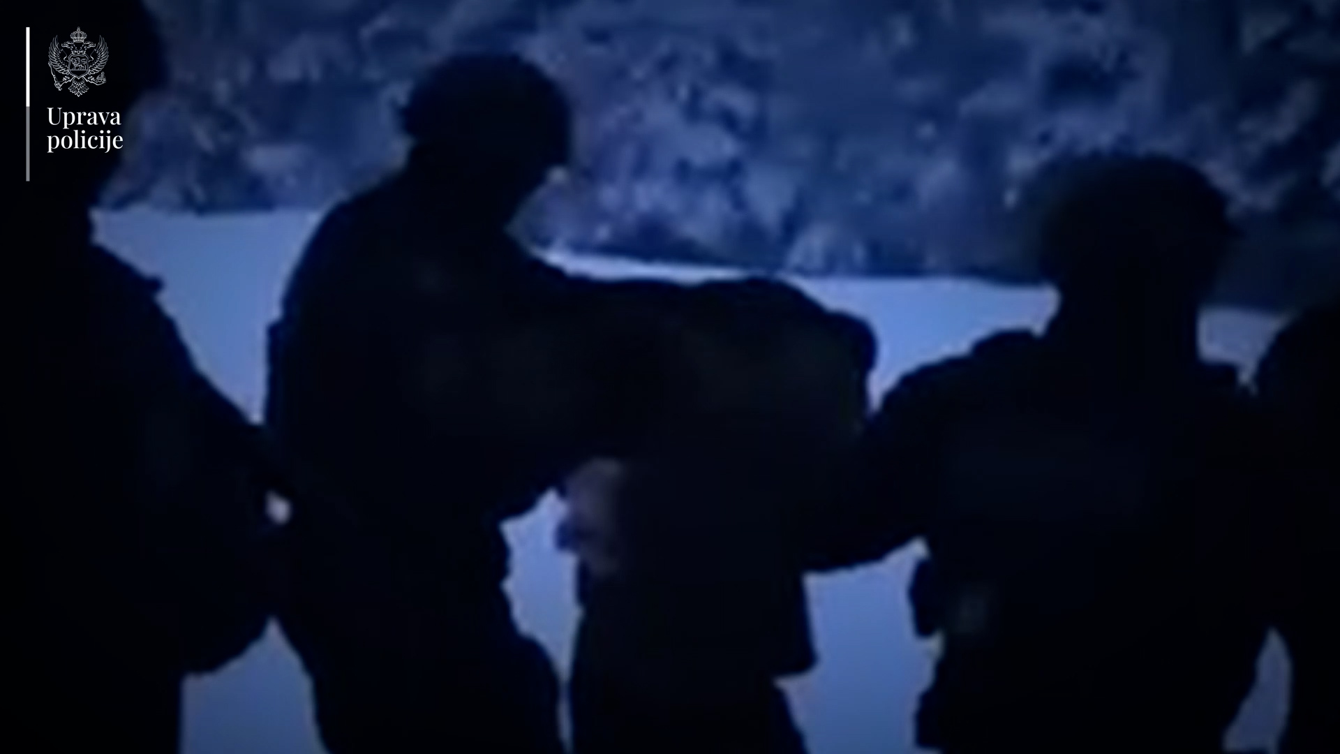 Spektakularna akcija hapšenja kriminalca iz Berana: Begunac za kojim je raspisana medjunarodna poternica konačno u pritvoru, evo za šta se sve tereti (VIDEO)