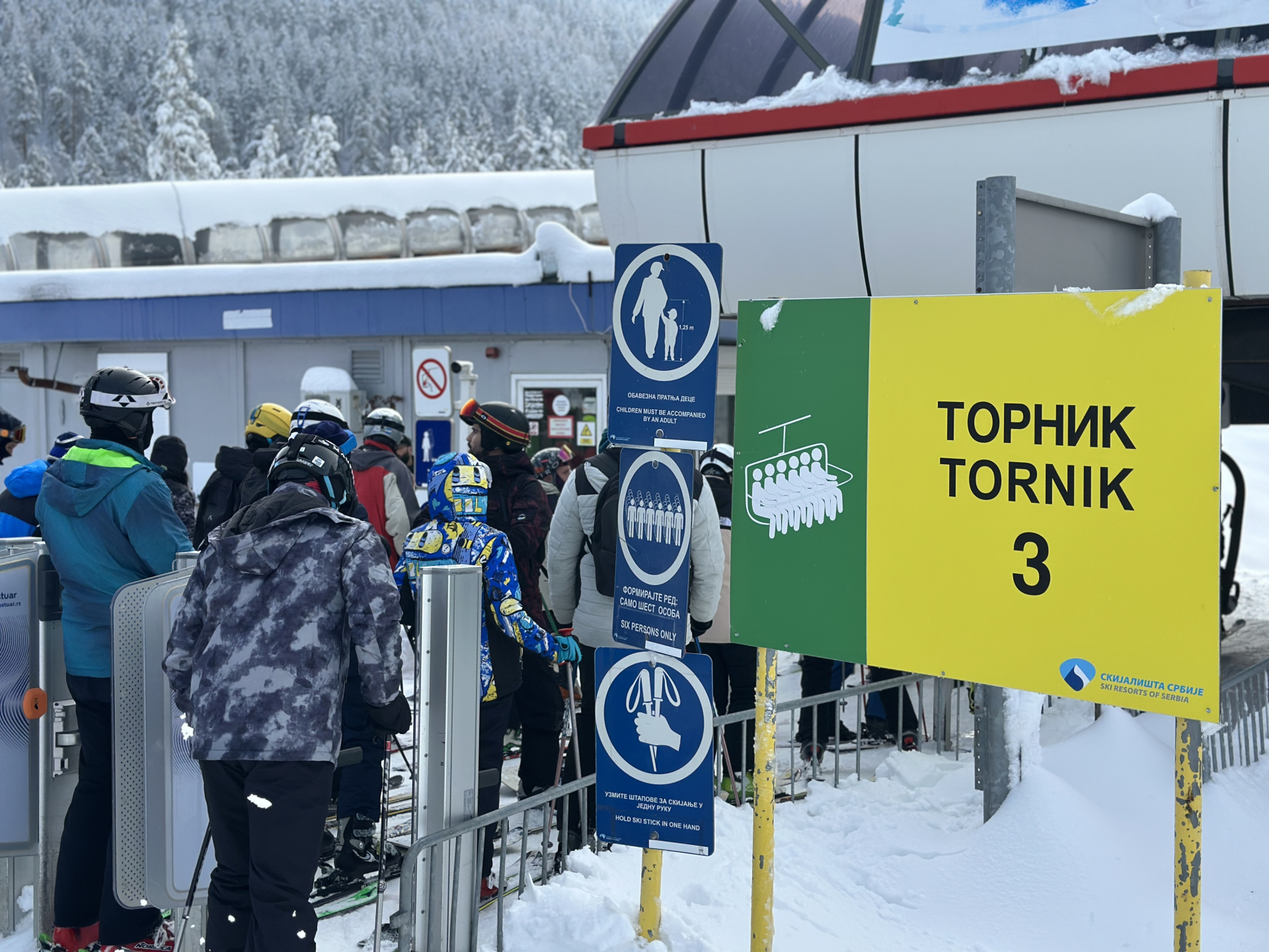 Palo prvo ovogodišnje skijanje na Torniku, gužva kao u košnici: Sjajne slike zimske idile sa Zlatibora, zvanično otvorena skijaška sezona na popularnoj srpskoj planini (FOTO)(VIDEO) 