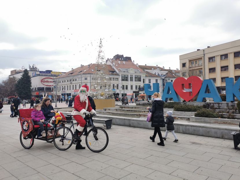 Dragan i ove godine oduševaljava mališane / foto: RINA