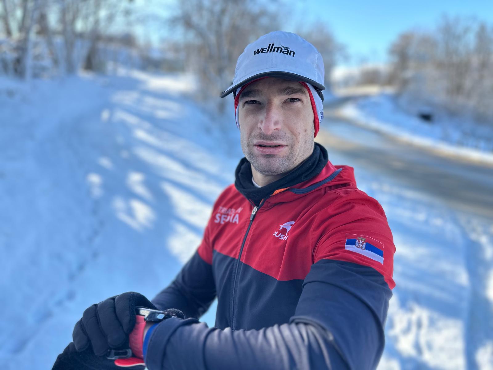 Lazar trenira na planini uprskos snegovima i minusu / foto: RINA