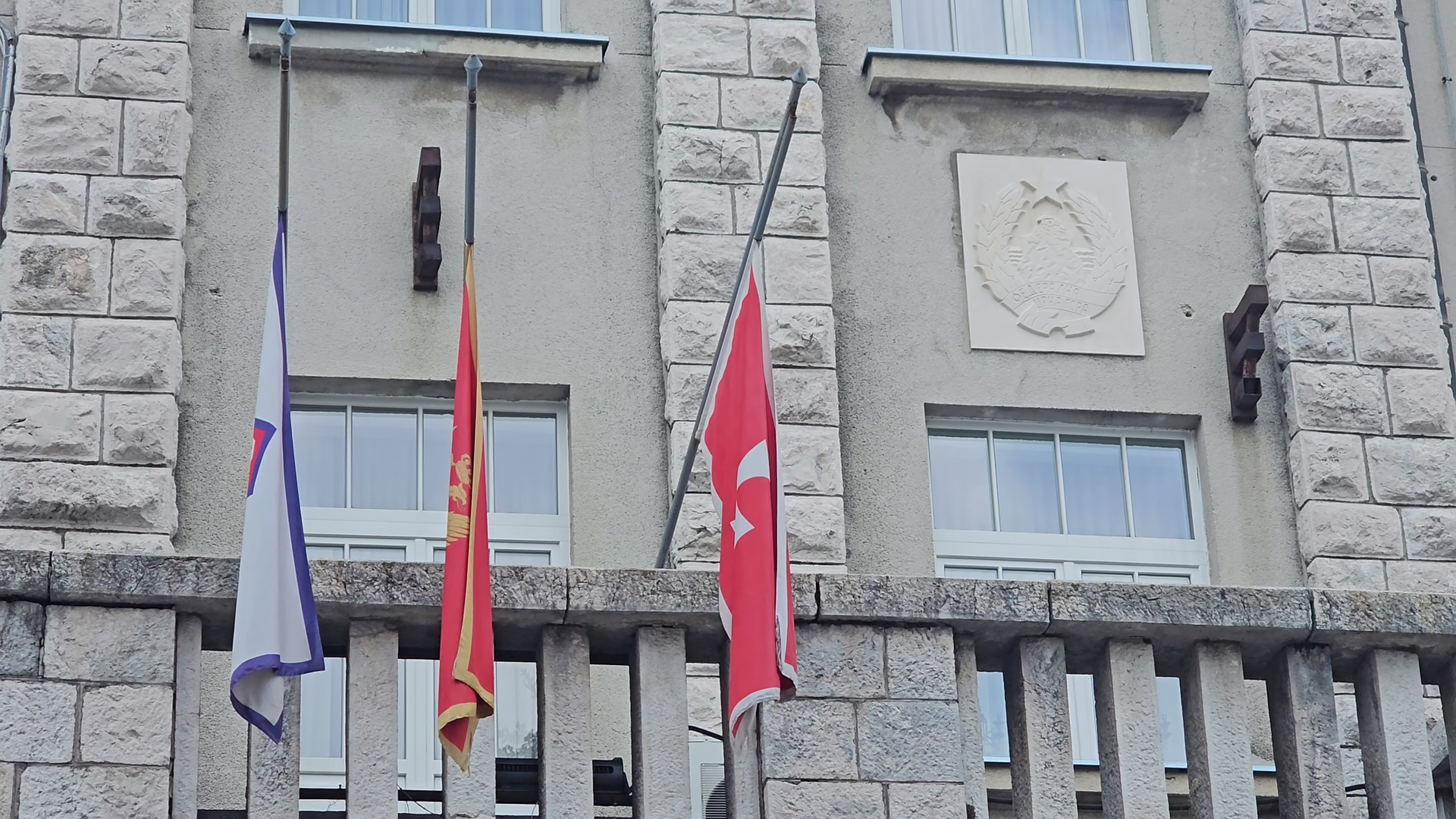 Hitna sednica zakazana na Cetinju: Gradonačelnik traži međunarodnu forezinku, ostavke vrha policije i pojačanje bezbednosti na svim nivoima