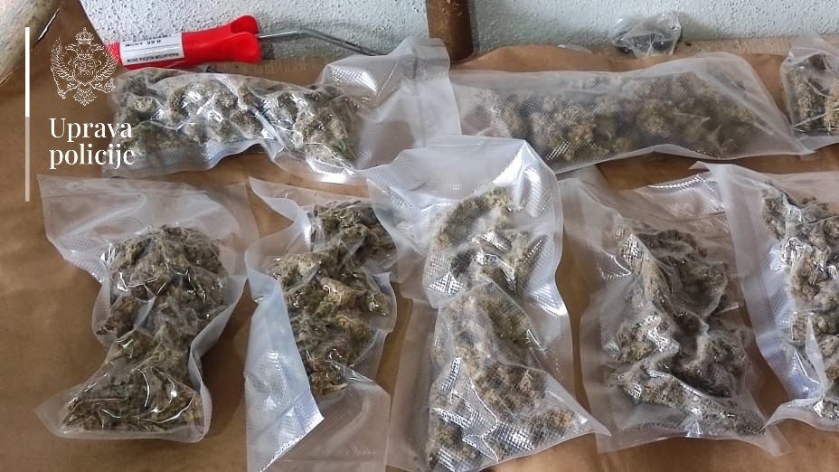 Došao na privremeni boravak i iznajmio dva stana: Bosanac dilovao drogu u ova dva grada, policije pronašla preko pola kilograma marihuane i to nije sve