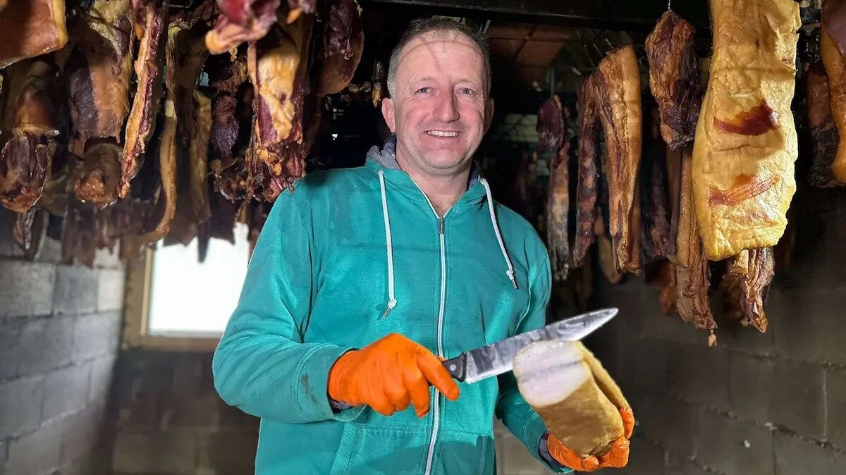 Suva drva i suši se malo duže, ali zato je i sladje: Goran ima svoj biznis od kog polazi voda na usta, proizvodi od "moravki" obilaze Srbiju (FOTO)