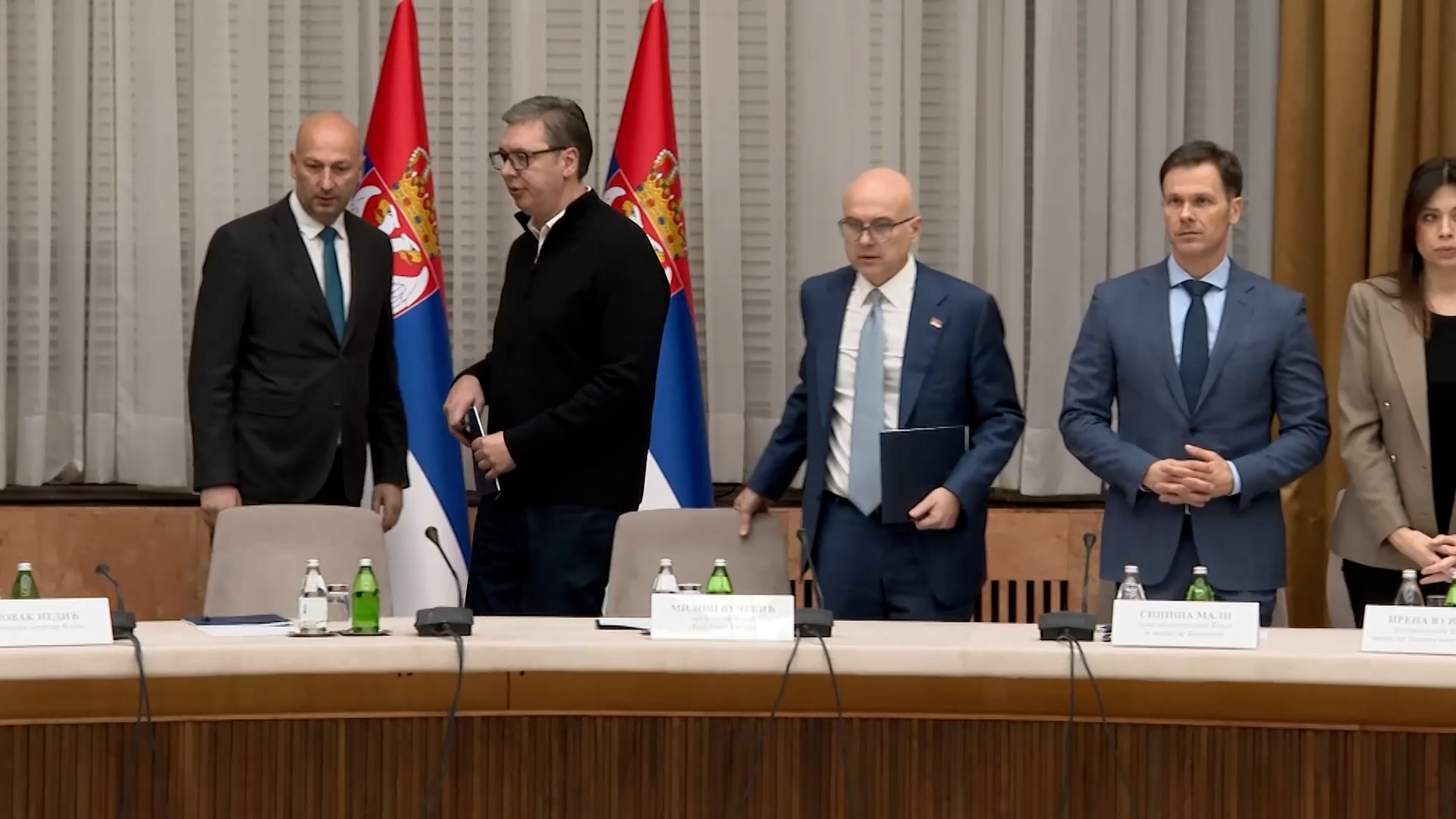 Obraćanje nakon vanredne sednice u Beogradu / foto: RINA
