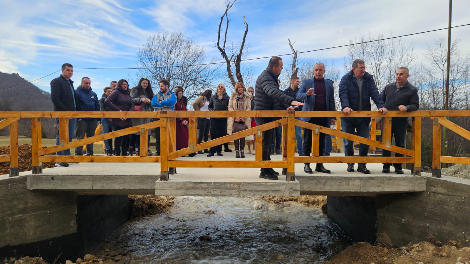 Saniran pešački most na turističkoj atrakciji kod Prijepolja: Slapovi Sopotinice zablistaće punim sjajem, obeležava se i planinarska staza