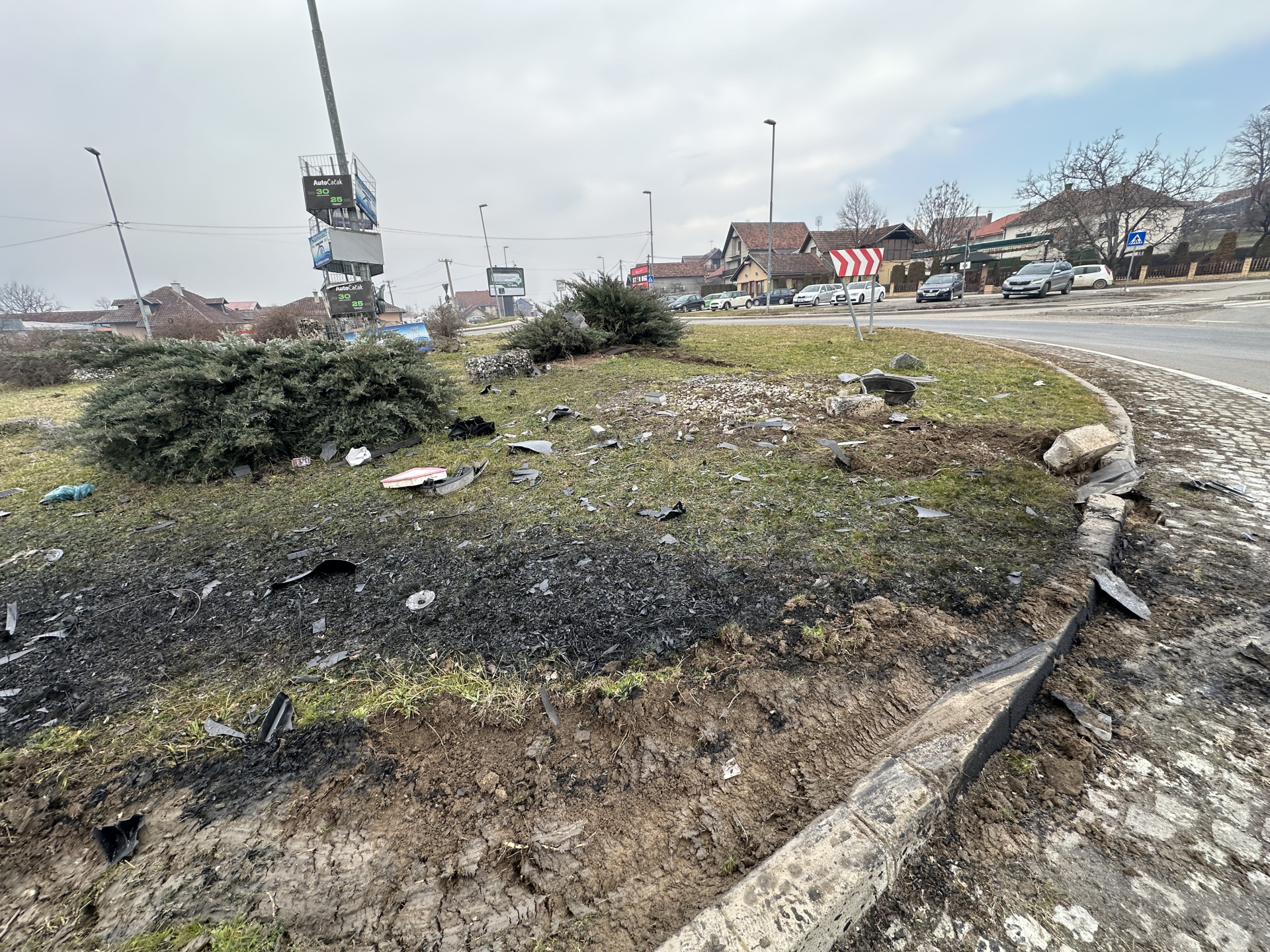 Silovit sudar na kružnom toku u Konjevićima / foto: RINA