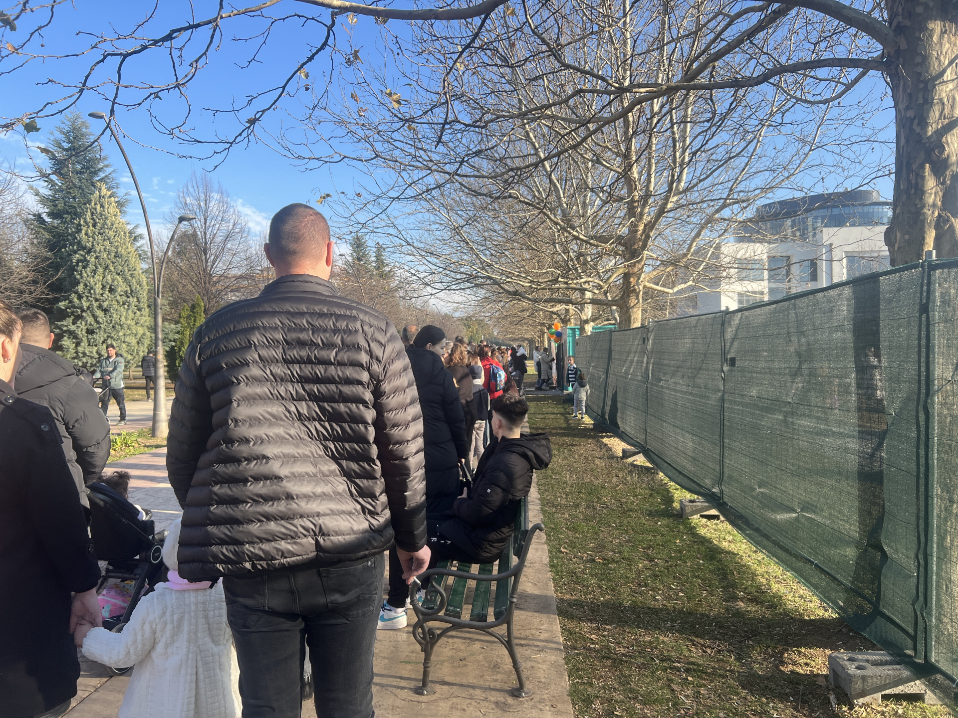 Veličanstvene replike u prirodnoj veličini postavljene u Univerzitetskom parku/ Foto: RINA