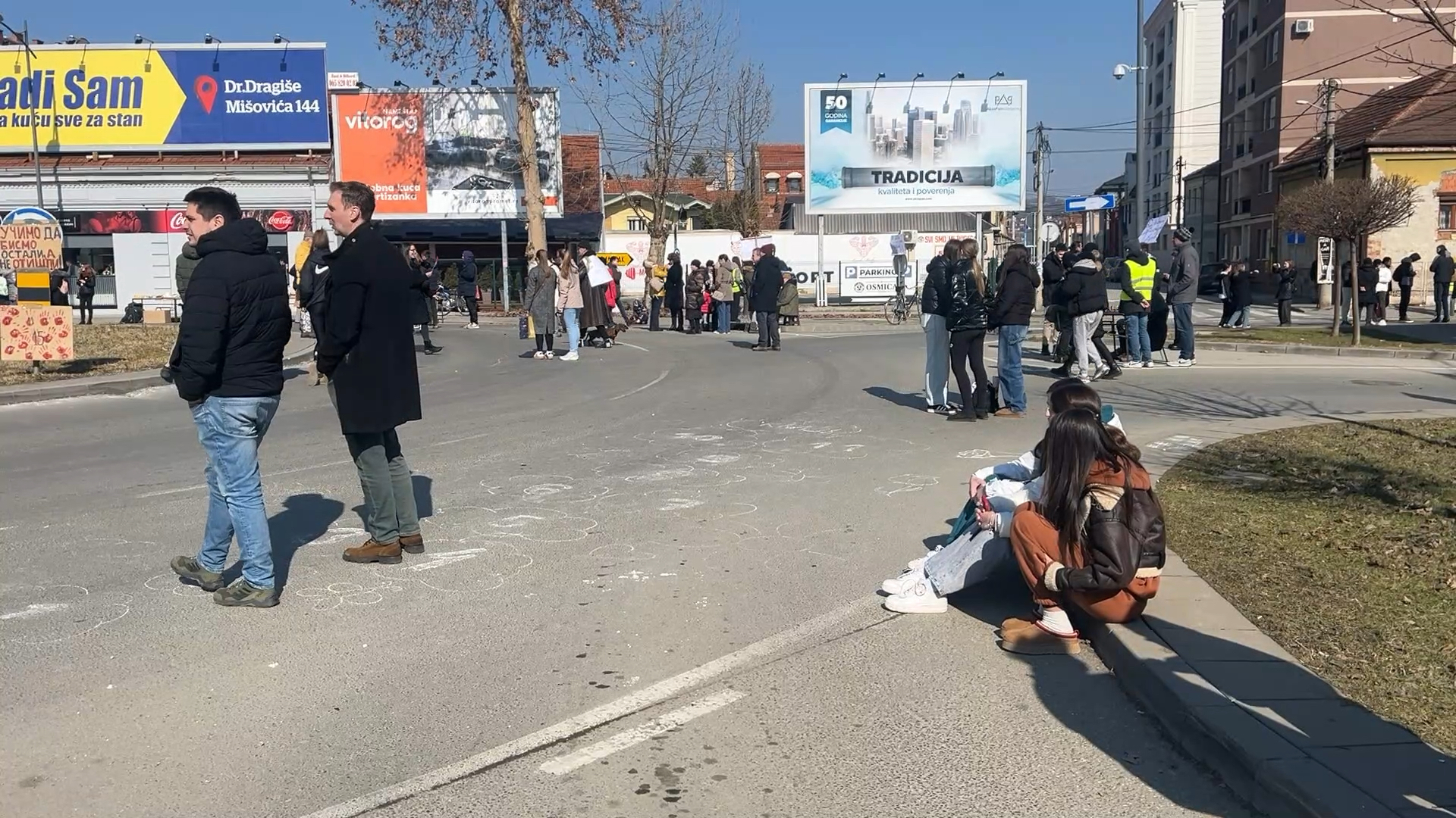 Studenti blokirali kružni tok kod Moravice u Čačku/ Foto: RINA