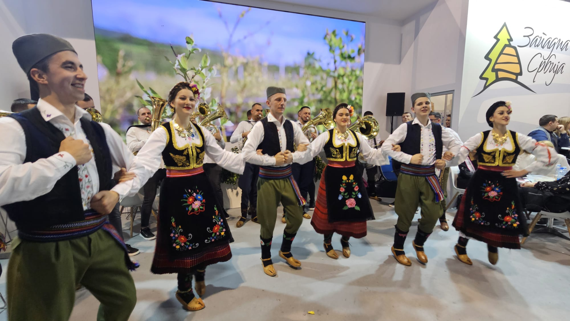 Simbol Srbije u čitavom svetu - Sabor trubača u Guči jedna od najpopularnijih manifestacija u regionu: Ovaj štand na Sajmu turizma u Beogradu privukao veliku pažnju/ Foto: RINA