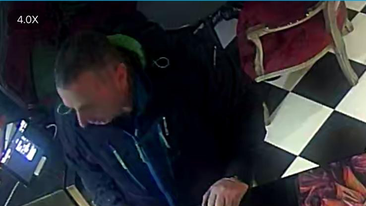 Ušao je u lokal i tražio mi 220 evra za pršutu: Muškarac sa crnogorskim akcentom vara ugositetelje u Čačku, ukoliko ga vidite odmah prijavite policiji (FOTO)