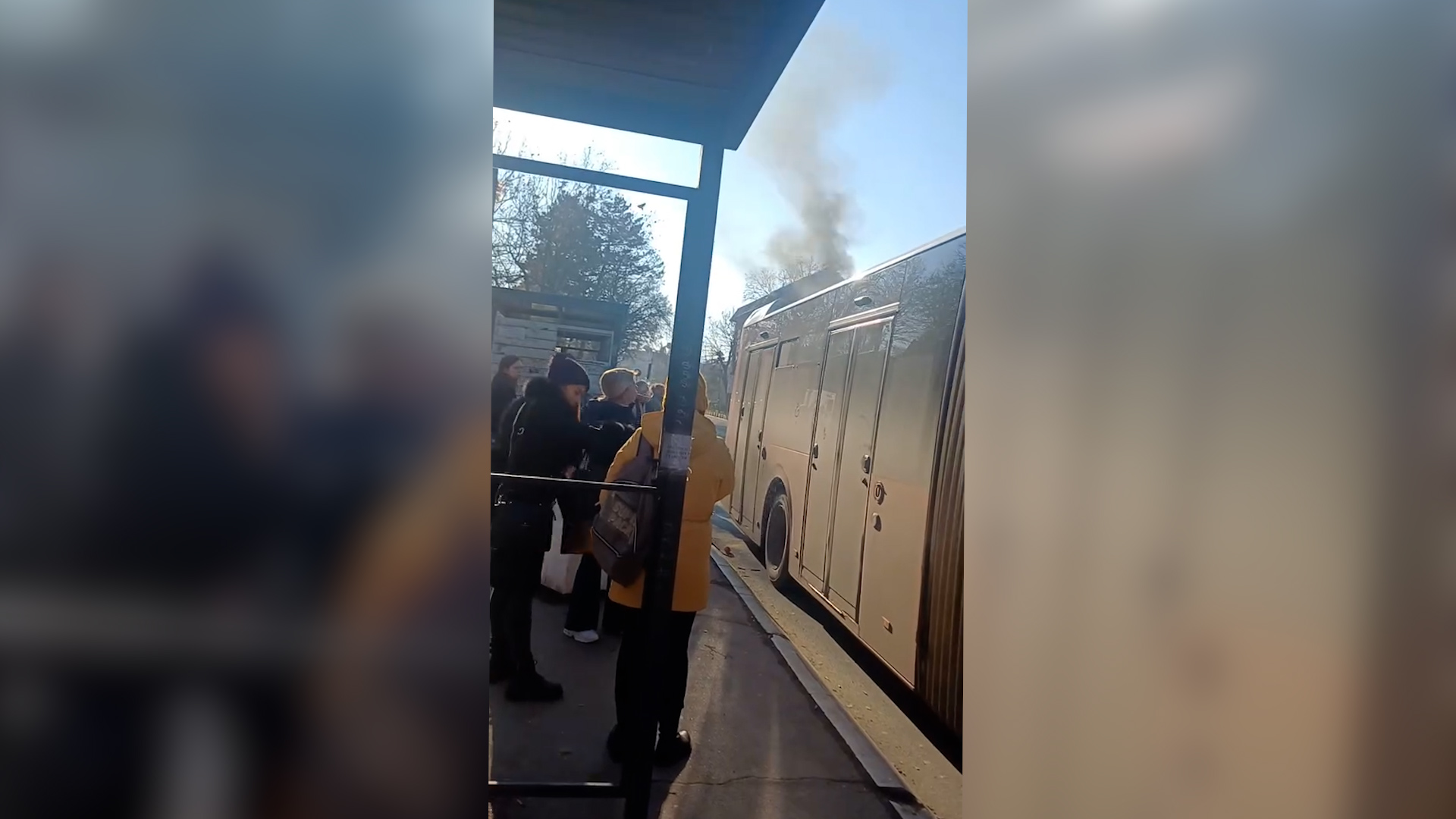 Požar na autobusu gradskog prevoza u Lazarevcu / foto: printscreen