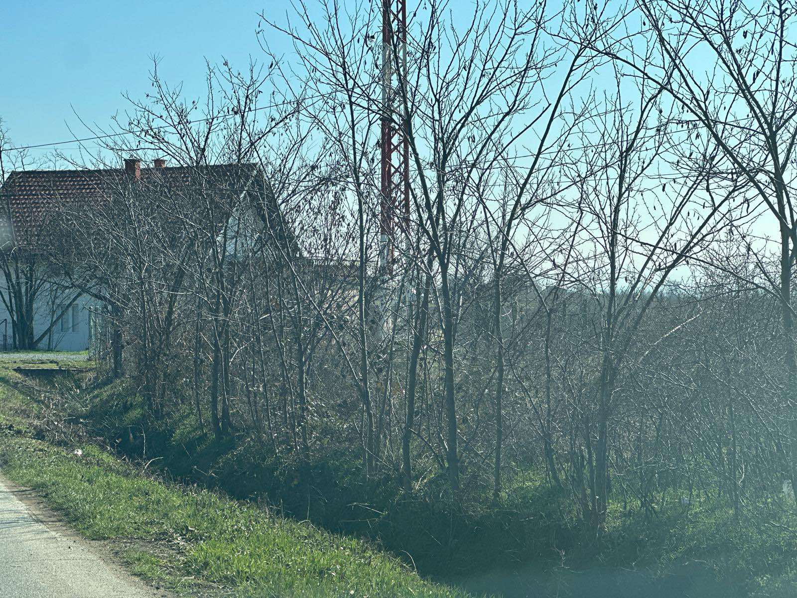 Ima uvala, šipražja i bara: Ovo je prvi snimak terena koji je noćas prešla malena Dunja - potpuno nejasno kako je dvogodišnja devojčica sve to mogla preći sama (FOTO)(VIDEO)