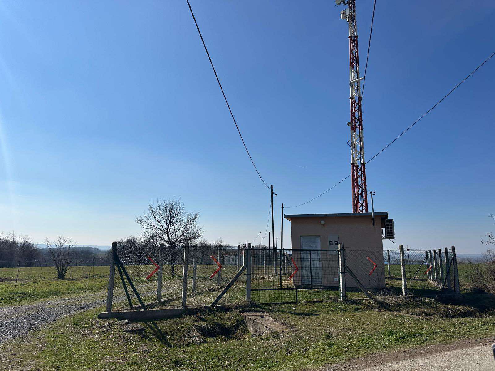 Repetitor koji se pominje kao mesto pronalaska dvogodišnje Dunje / foto: RINA