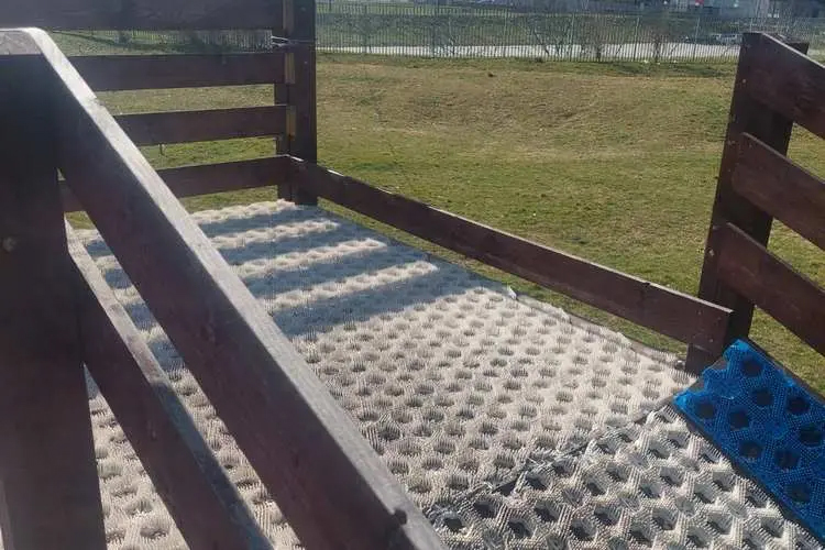 Vandali preko noći uništili park za decu u Kragujevcu, slomljene sprave i razbijeni prozori: Nadležni zatekli jeziv prizor, odmah podneta krivična prijava protiv NN lica
