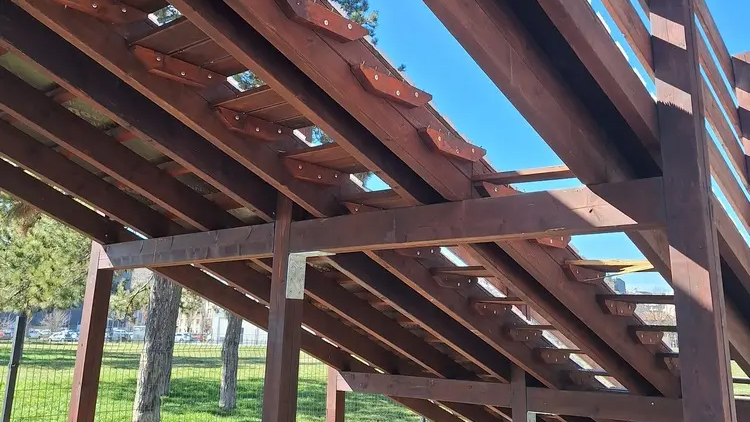 Vandali preko noći uništili park za decu u Kragujevcu, slomljene sprave i razbijeni prozori: Nadležni zatekli jeziv prizor, odmah podneta krivična prijava protiv NN lica/ Foto: sajt grada Kragujevca