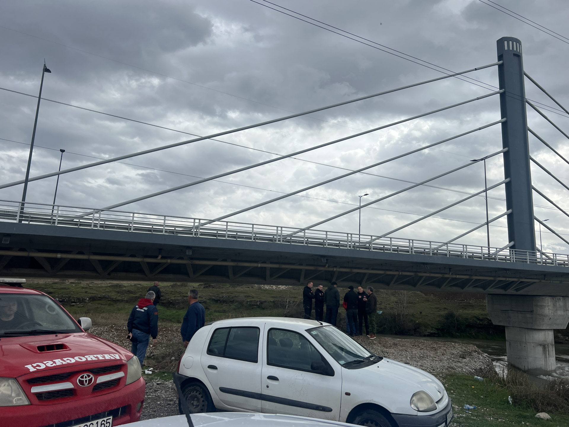 Pojačane ekipe na terenu: Treći dan potrage za nestalom ženom i detetom u Podgorici - ovo su slike sa lica mesta/ Foto: RINA