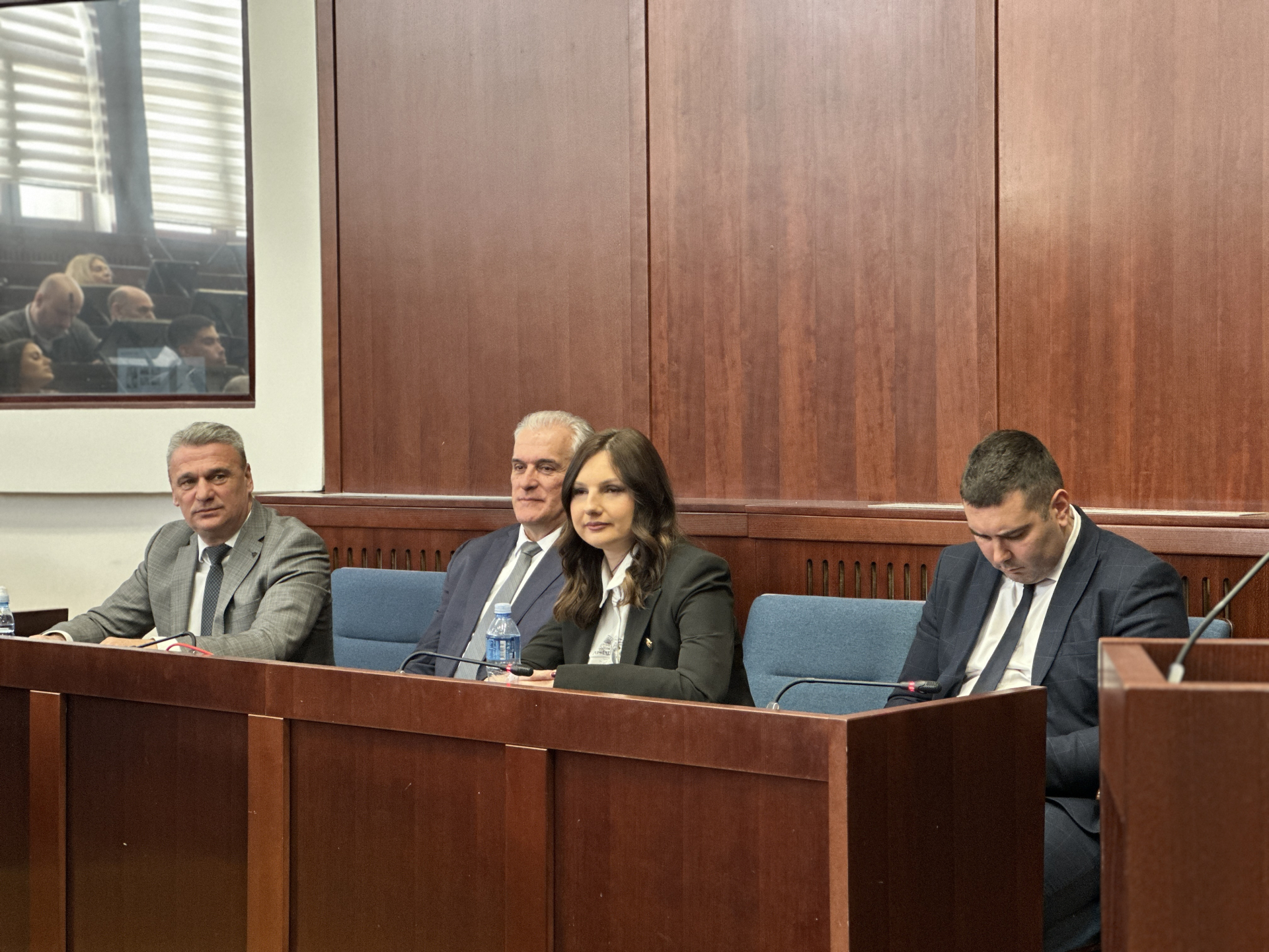 Nakon nereda, zasedanje u Čačku nastavljeno bez incidenata / foto: RINA