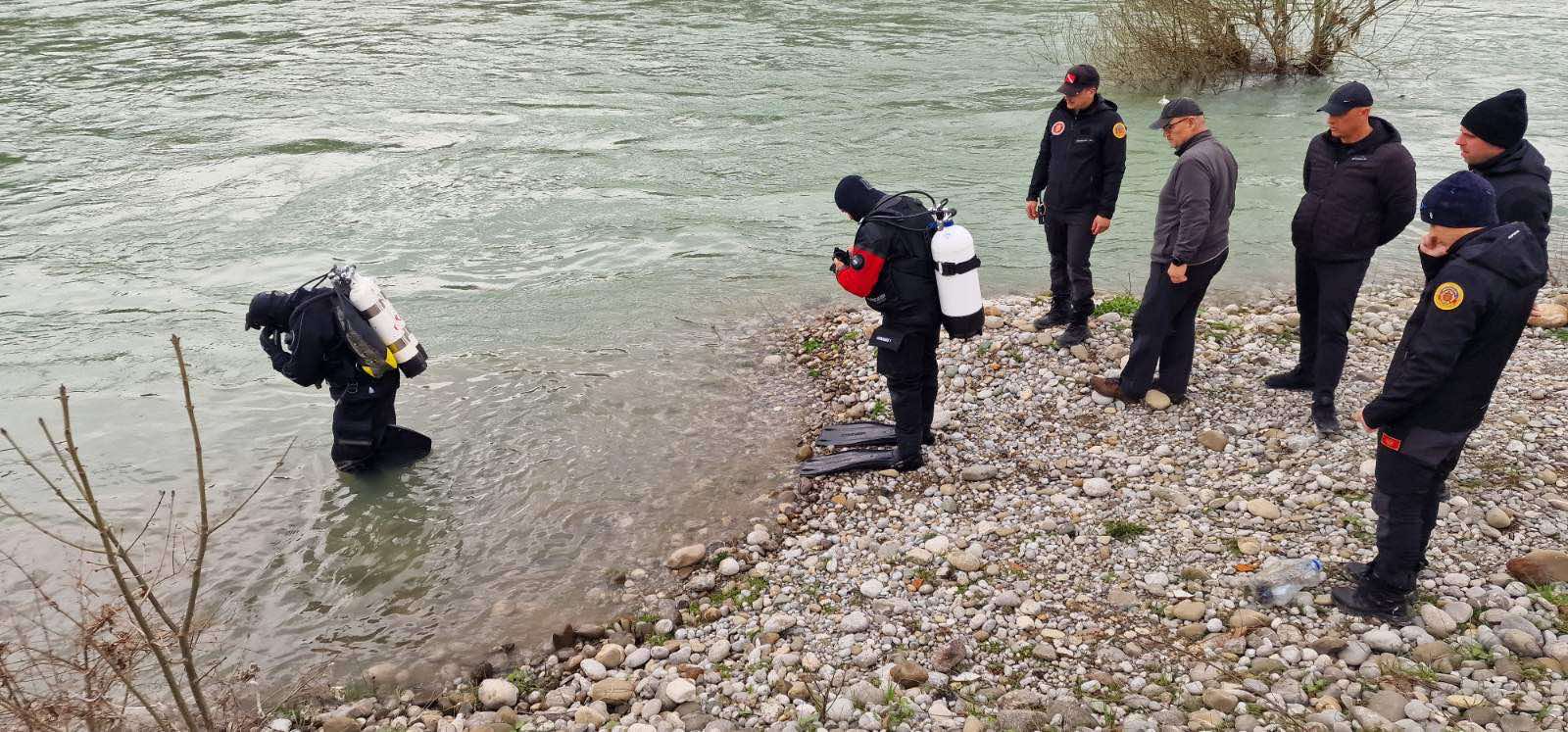 Nastavljena potraga za nestalom majkom i sinom / foto: Regionalni ronilački centar Bijela