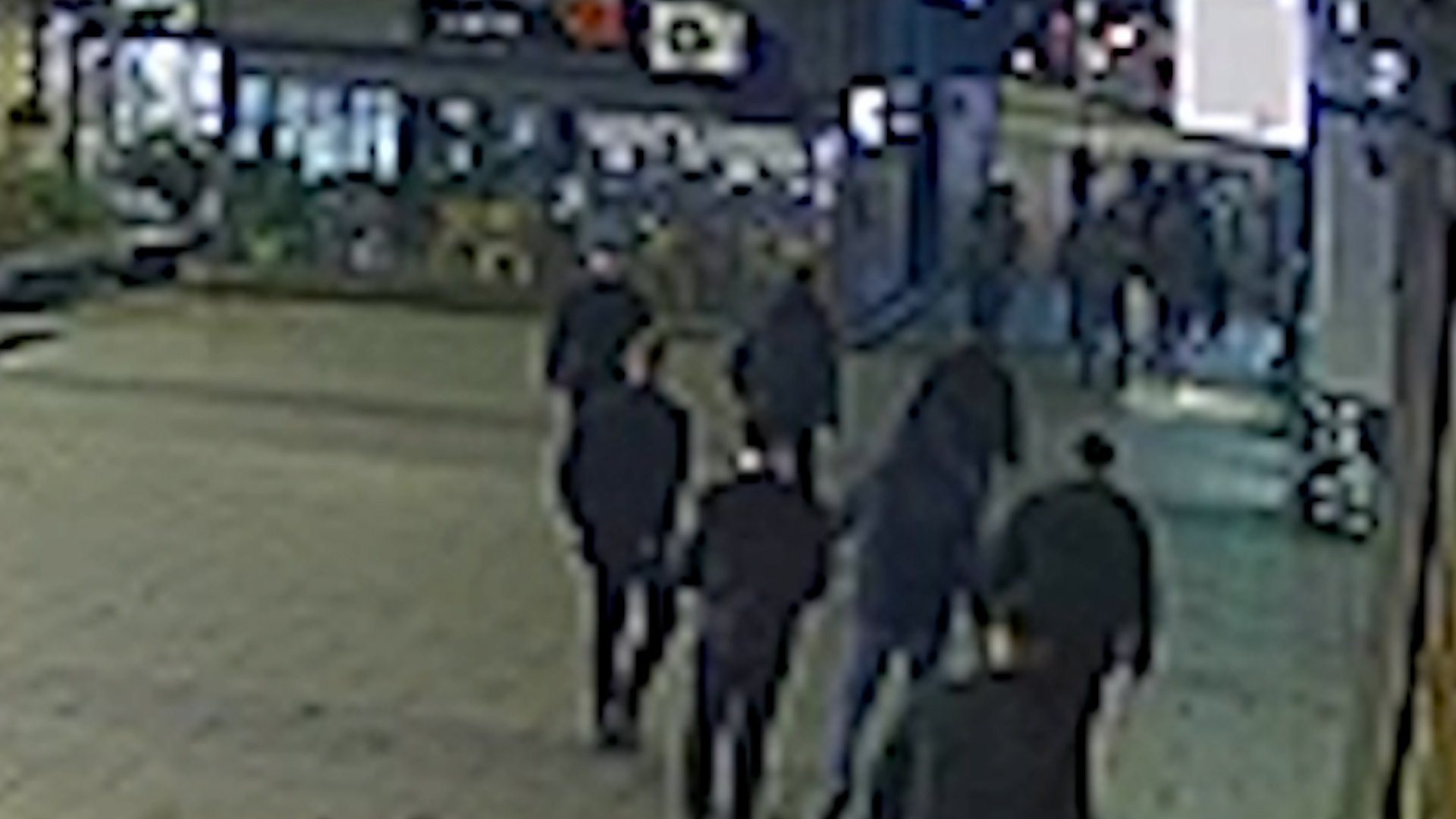 Napali dečka mlađeg od sebe, pa nastao haos: Ovo je snimak tuče u centru Čačka o kojoj priča Srbija, lakše povređeno pet osoba (FOTO)(VIDEO)