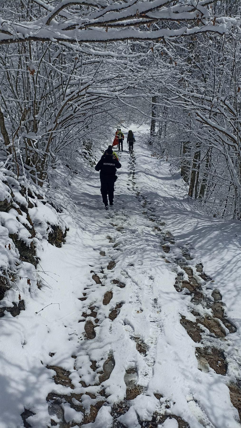 Drama na Jablaničkom vrhu: Rusi zaglavljeni usred snežne oluje, spašeni u poslednjem trenutku (FOTO)