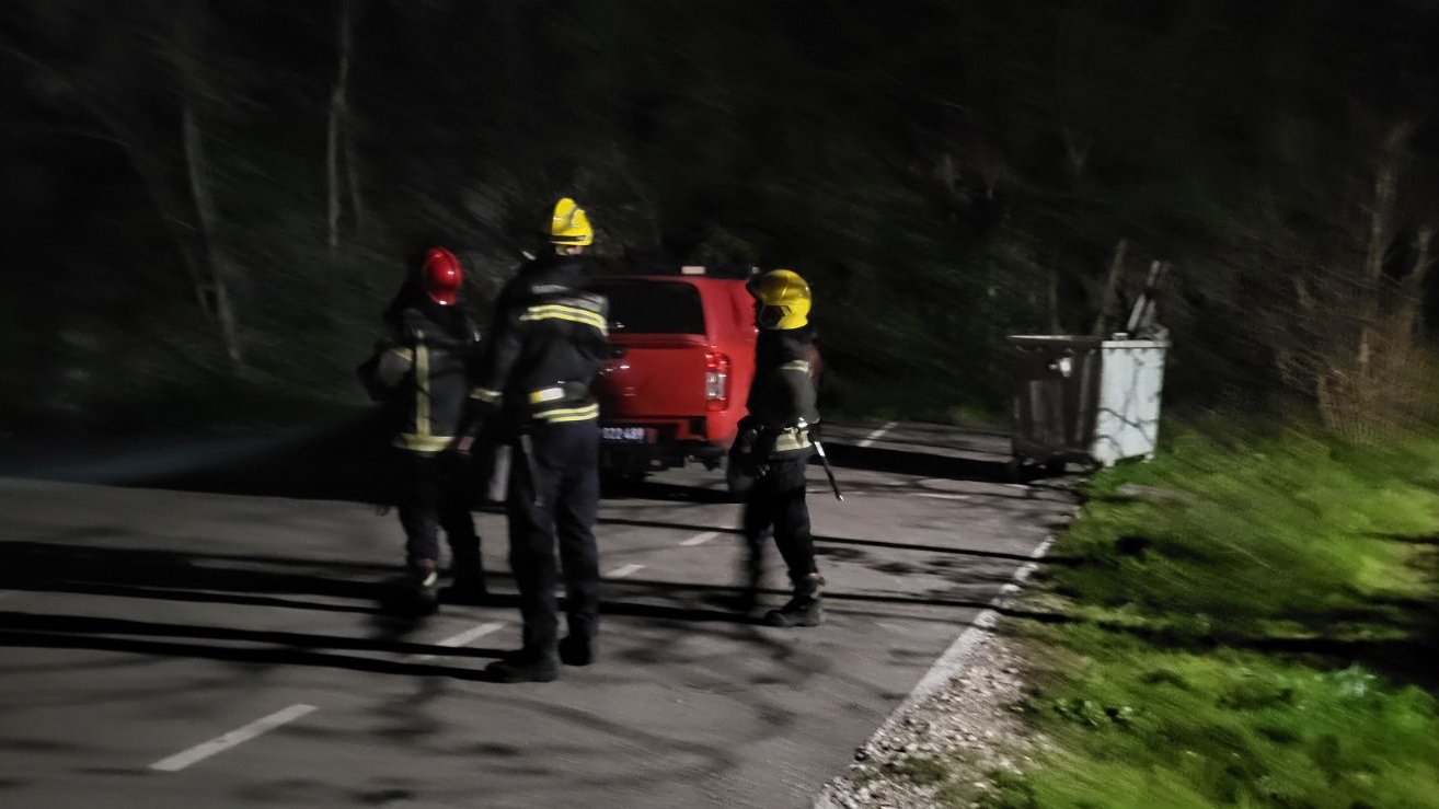 Drama na planini Kablar: Na liticama se izgubili dečko i devojka iz Kragujevca, spasilačke jedinice na terenu (FOTO)