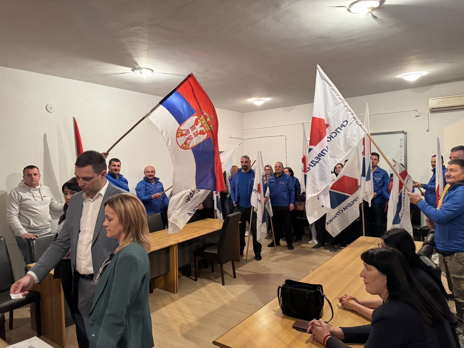 Srpska napredna stranka u Kosjeriću u rekordnom roku skupila potpise / foto: RINA