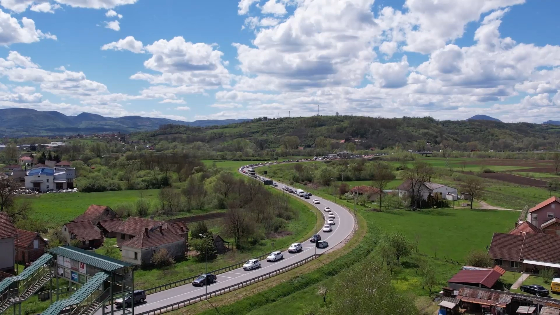 Kolaps na putevima posle Vaskrsa: Važan apel nadležnih, očekuju nas gužve, zastoji i duga čekanja – vozači, naoružajte se strpljenjem