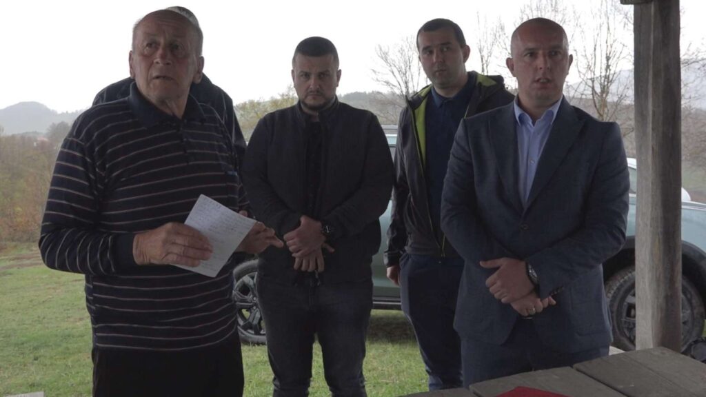 Ovo je selo koje preko 30 godina nije posetio nijedan predsednik opštine Prijepolje: Drago je sada promenio tu lošu praksu, meštani Kaćeva ga dočekali sa oduševljenjem (FOTO)
