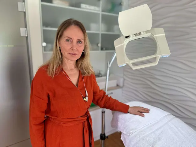 Solarijum ni pod tačkom razno, jedite više šargarepe i cvekle: Dermatološkinja iz Čačka otrkiva kako da kožu pripremite za visoke temperature, preventiva i nega su ključne 
