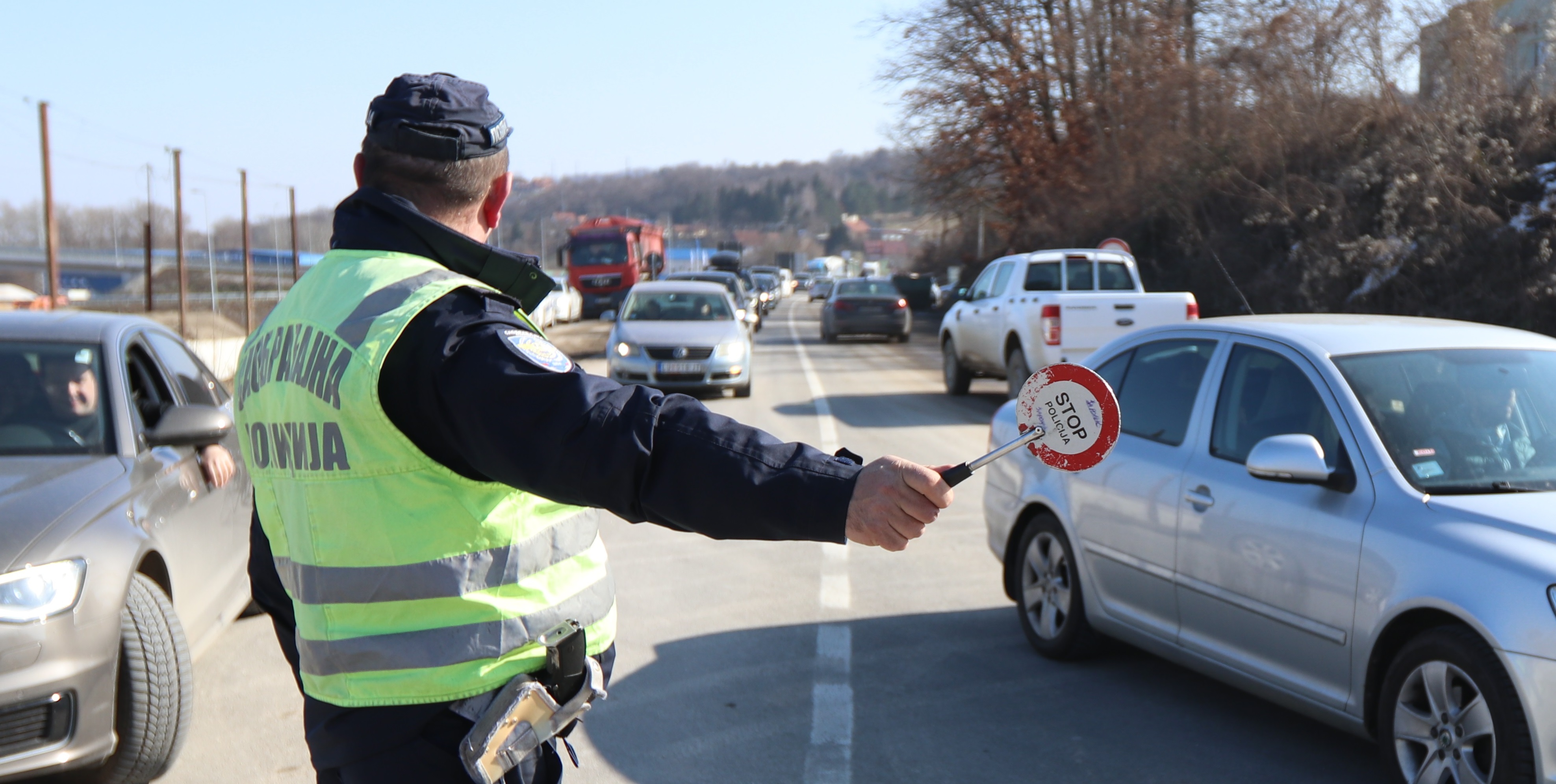 Uzdržavali se od konzumiranja droge tokom posta? Saobraćajna policija u Čačku od 16. do 22. aprila otkrila 20 pijanih i nijednog drogiranog vozača, ukupno zabeleženo preko 1.000 prekršaja 