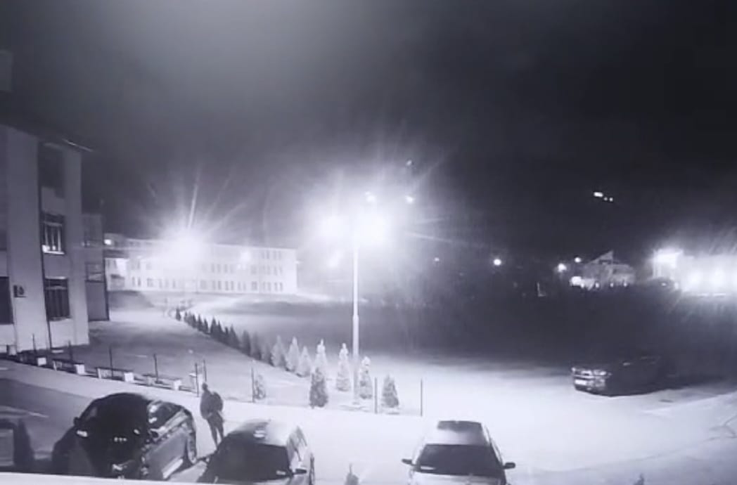 Beranac uhapšen zbog paljenja luksuzbog BMW-a lekaru: Požar izazvao zapaljivom tečnošću na parkingu bolnice (FOTO)