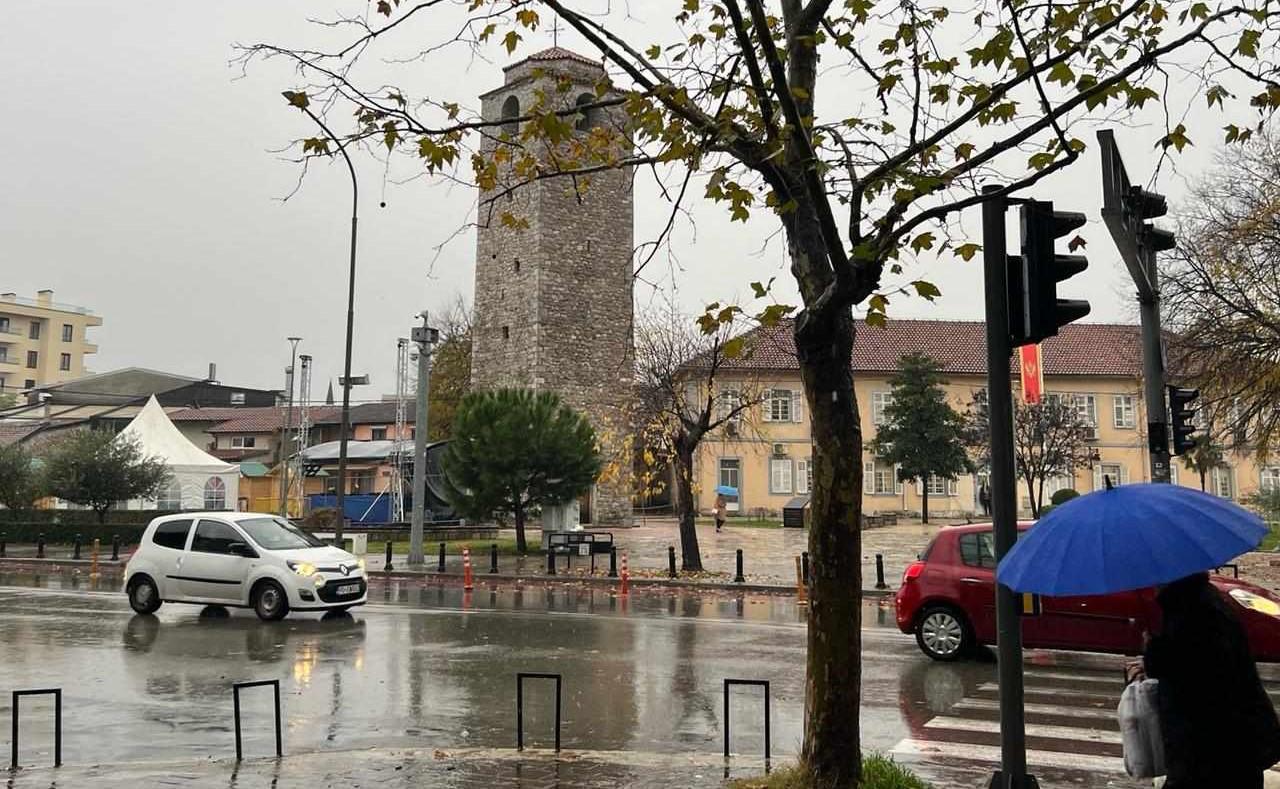 Horor u centru Podgorice: Muškarac pucao u komšinicu (48) a potom izvršio samoubistvo, svemu prethodila žustra svađa