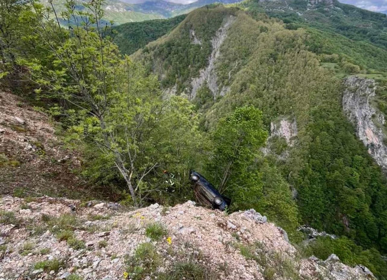 Bogdan satima visio iznad provalije / foto: Služba zaštite i spašavanja Šavnik