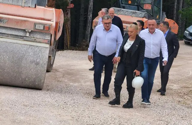Ova saobraćajnica od velike je važnosti za meštane, potpuno se rekonstruiše: Put Kosjerić - Požega biće završen do kraja jula