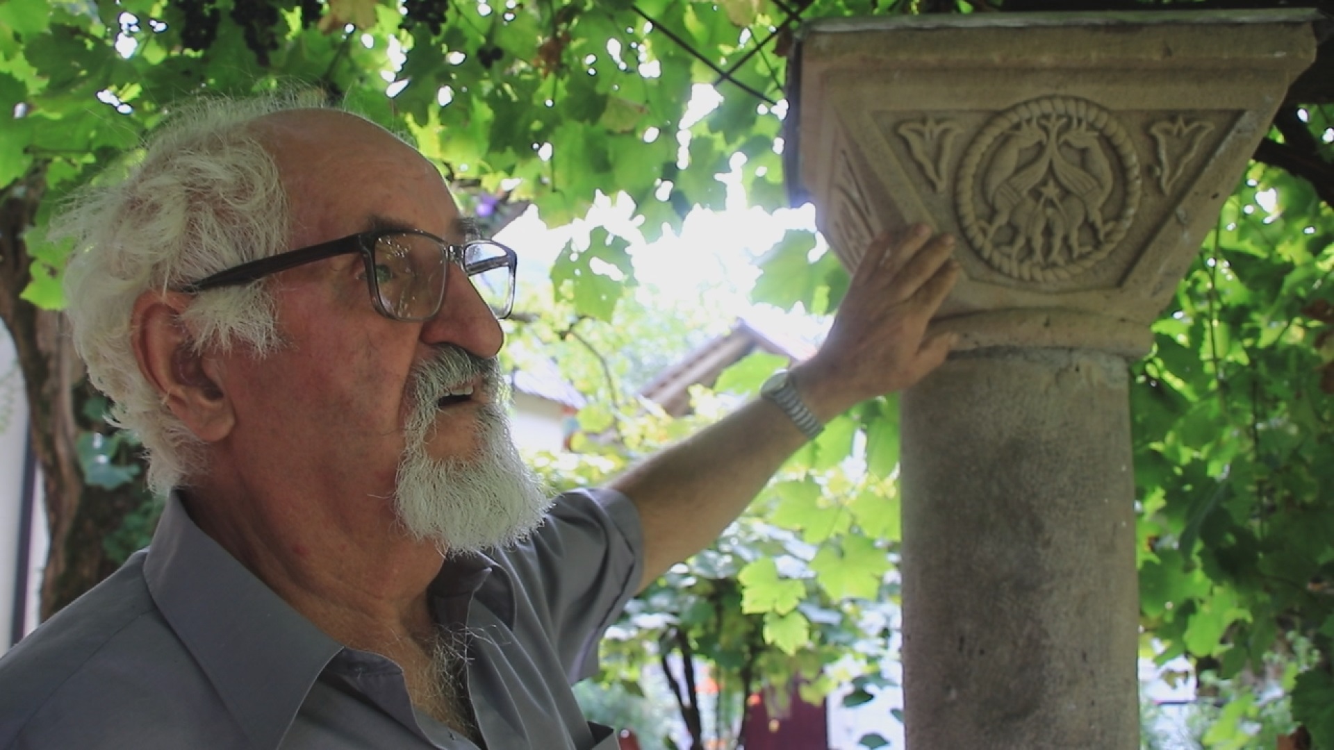 Nesvakidašnji dvorac u srcu Srbije: Kamen za njegovu izgradnju Ljubivoje je dovlačio ručno, a zbog kupole u vizantisjom stilu mnogi misle da je manastir (FOTO)