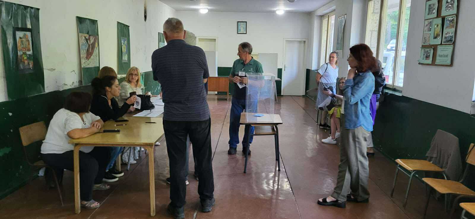 Počela izborna trka u Kosjeriću - ovo su slike sa lica mesta/ Foto: RINA