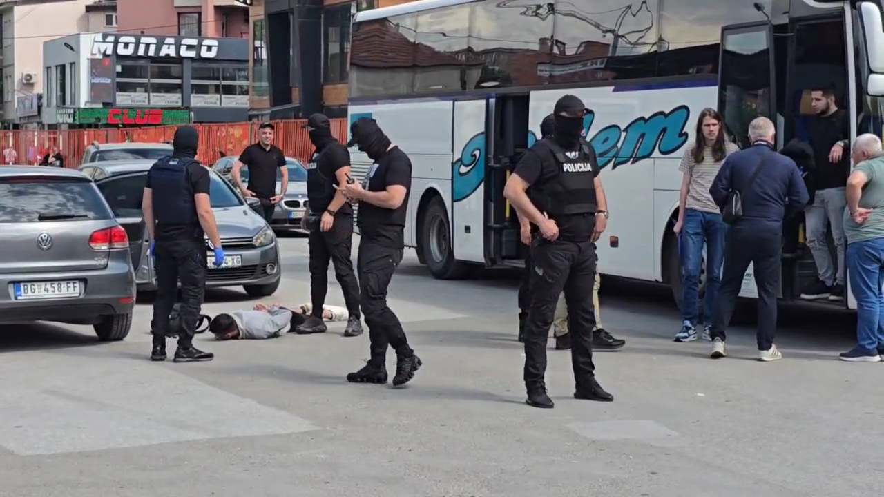 Lažna uzbuna u Novom Pazaru: Mladić iz Kraljeva filmsku uhapšen na autobuskoj stanici, analizom potvrđeno - u kesi nije nosio drogu već kretin