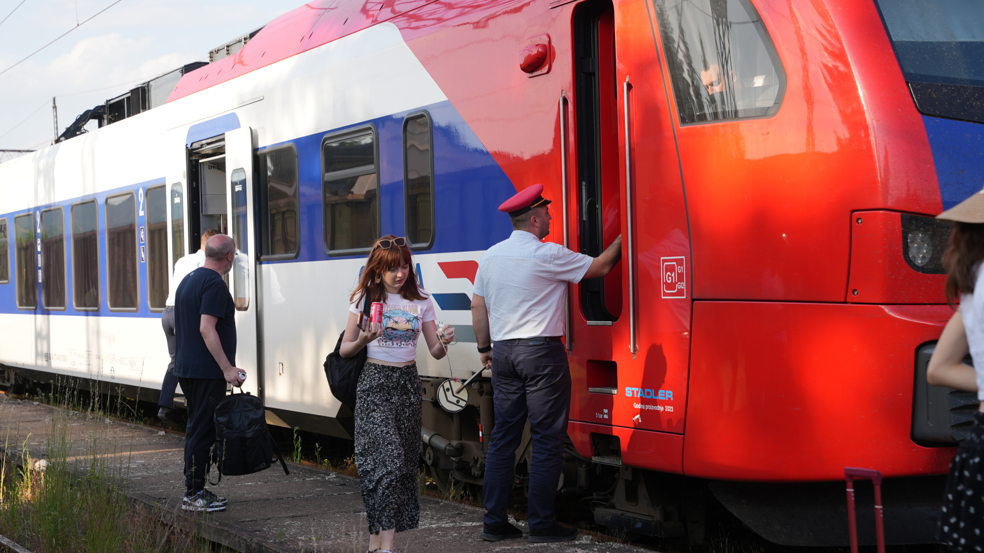 Dva sata kasnio voz zbog kvara na šinama / foto: RINA
