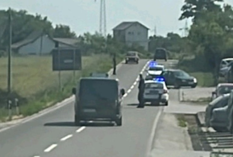 "Letela je trideset metara kroz vazduh": Ovo su detalji i fotografije nesreće kod Topole u kojoj je motociklista poginuo na mestu (FOTO)