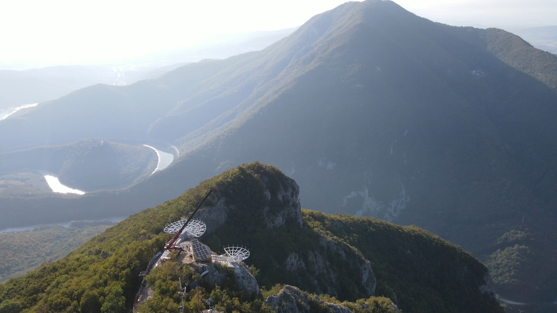 Dobijena mnogo važna dozvola, otvaranje neverovatne atrakcije u avgustu: Čačak i Srbija dobijaju svoj prvi Skywalk, pogled sa vrha Kablara puca na meandre Zapadne Morave