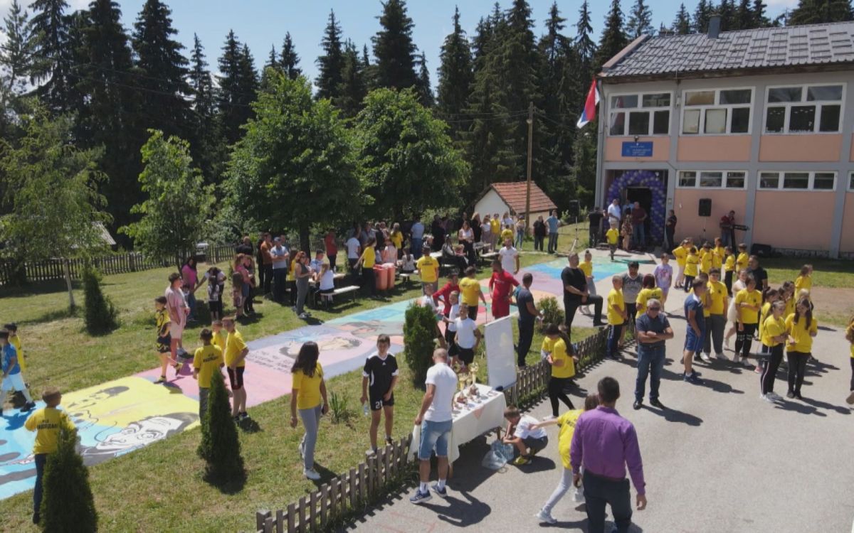 Nakon Čačka i iz ovog grada stižu sjajne vesti: Besplatni udžbenici za užičke đake od prvog do četvrtog razreda
