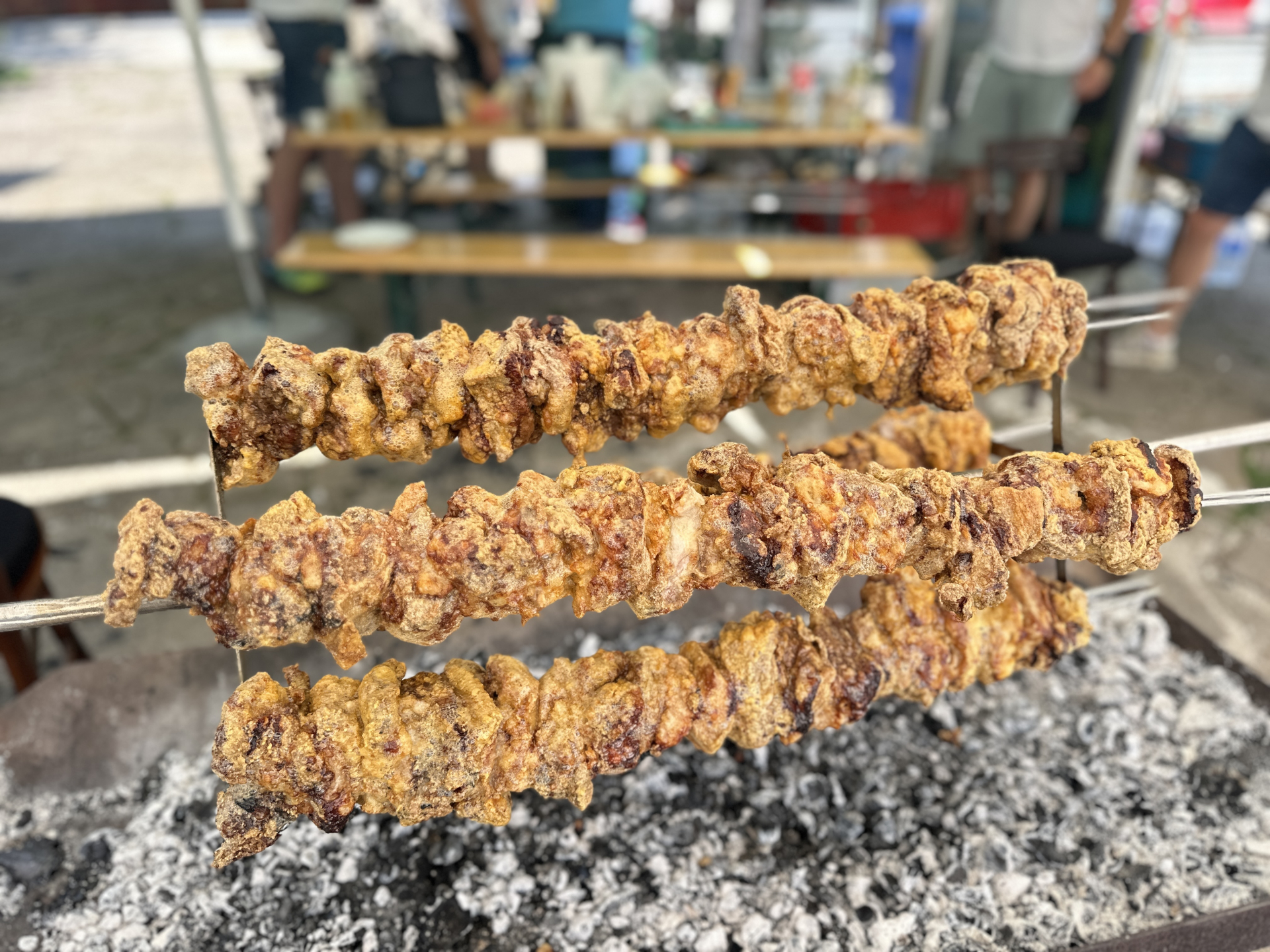 Hajdučki ćevap je tradicionalni srpski specijalitet / foto: RINA